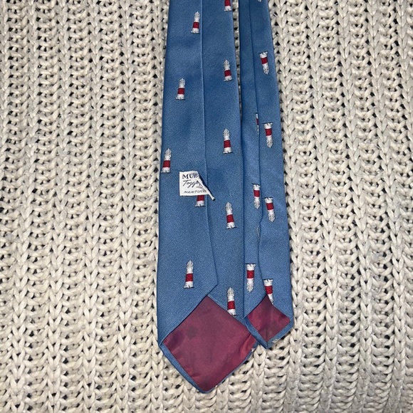 Murray’s lighthouse tie - Picture 3 of 3